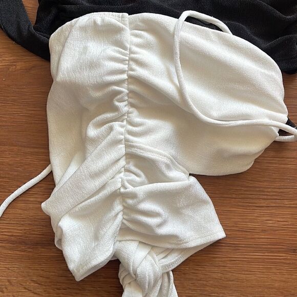 LORIELLA RING DETAIL CROP TOP (2) - Picture 8 of 11